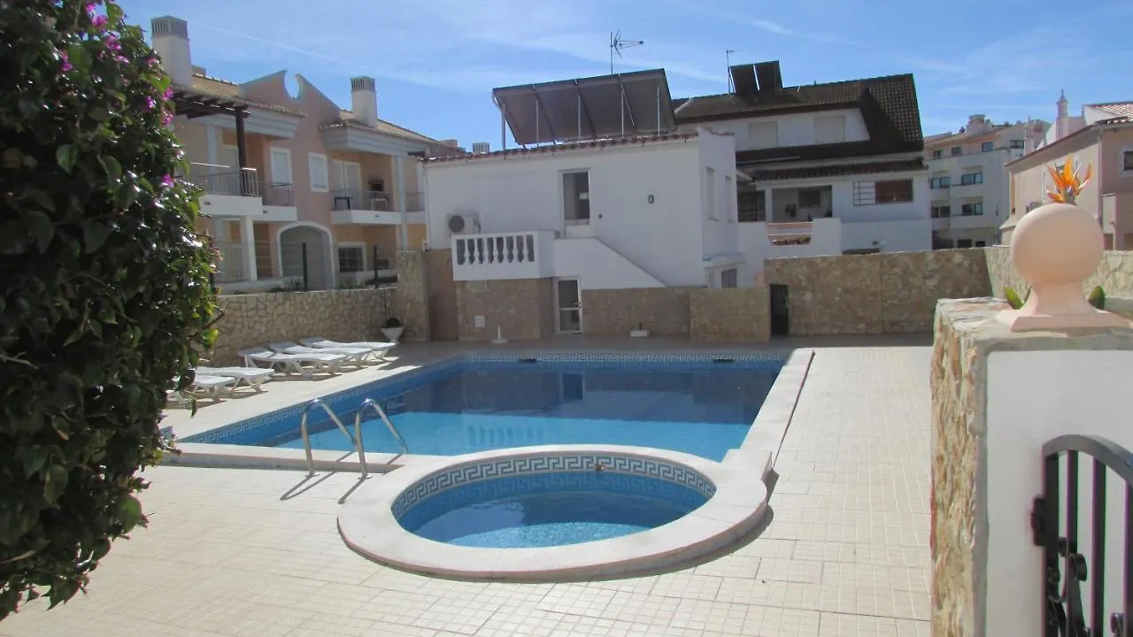 Apartamento - 2 A 4 Pessoas- Piscina Olhos de Αgua