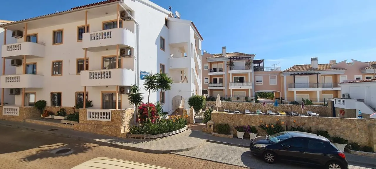 Apartamento - 2 A 4 Pessoas- Piscina Olhos de Αgua